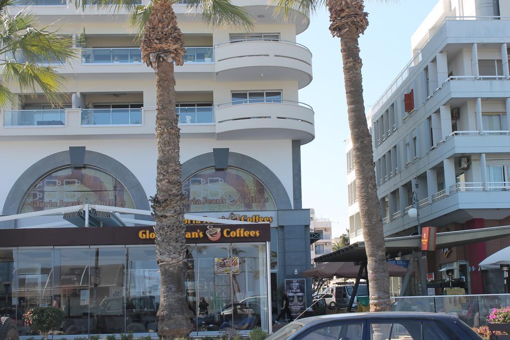 Mama Seaside Apartment Larnaca Esterno foto