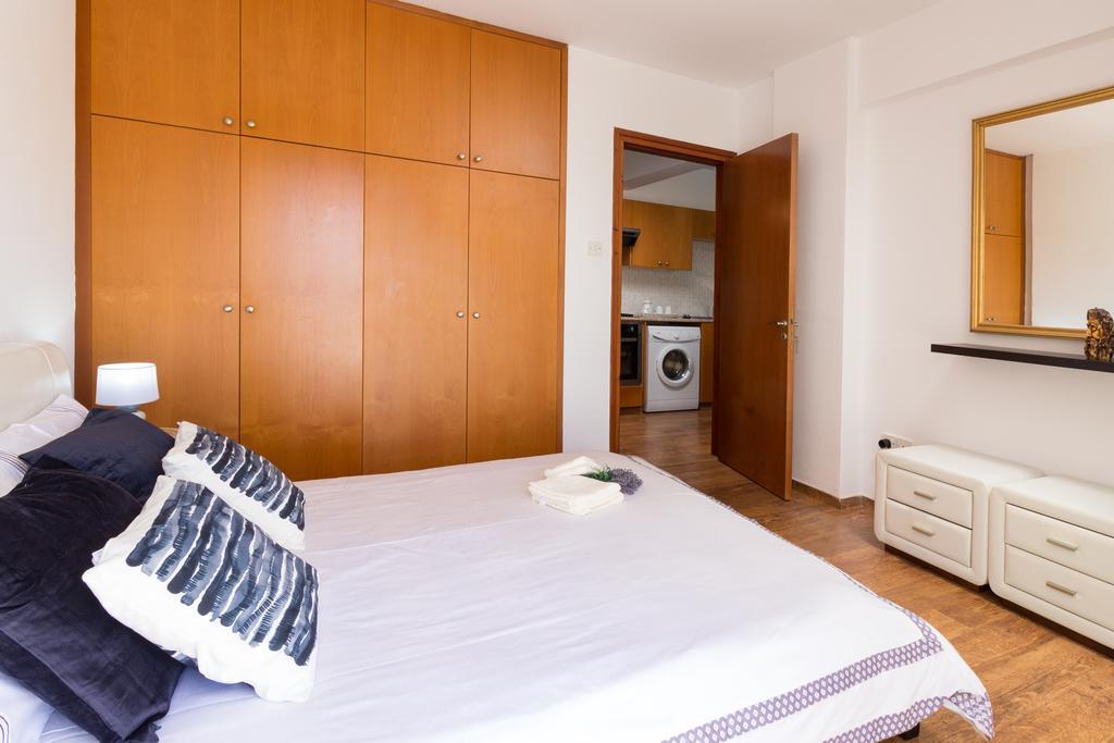 Mama Seaside Apartment Larnaca Esterno foto